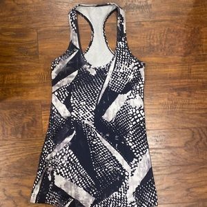 Lulu tank top- black and grey/white